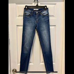 KanCan 5/26 Mid Rise Skinny Jeans